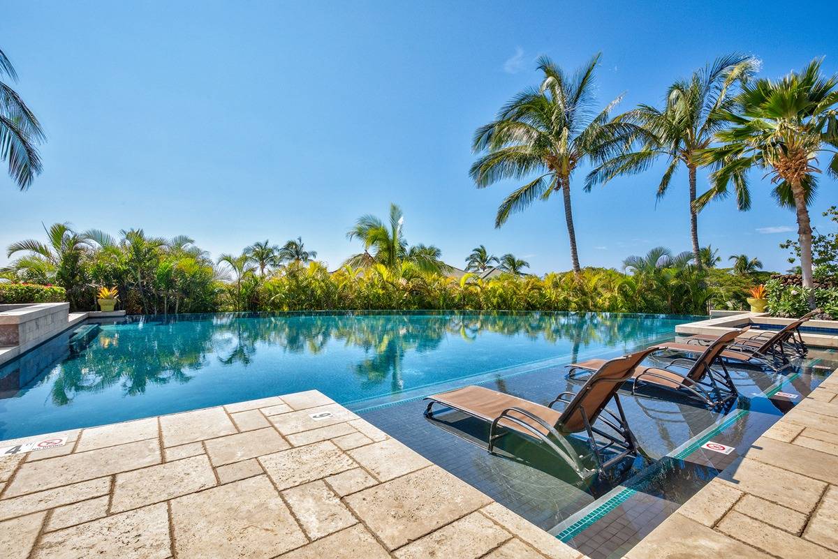 62-3600 AMAUI PLACE 324