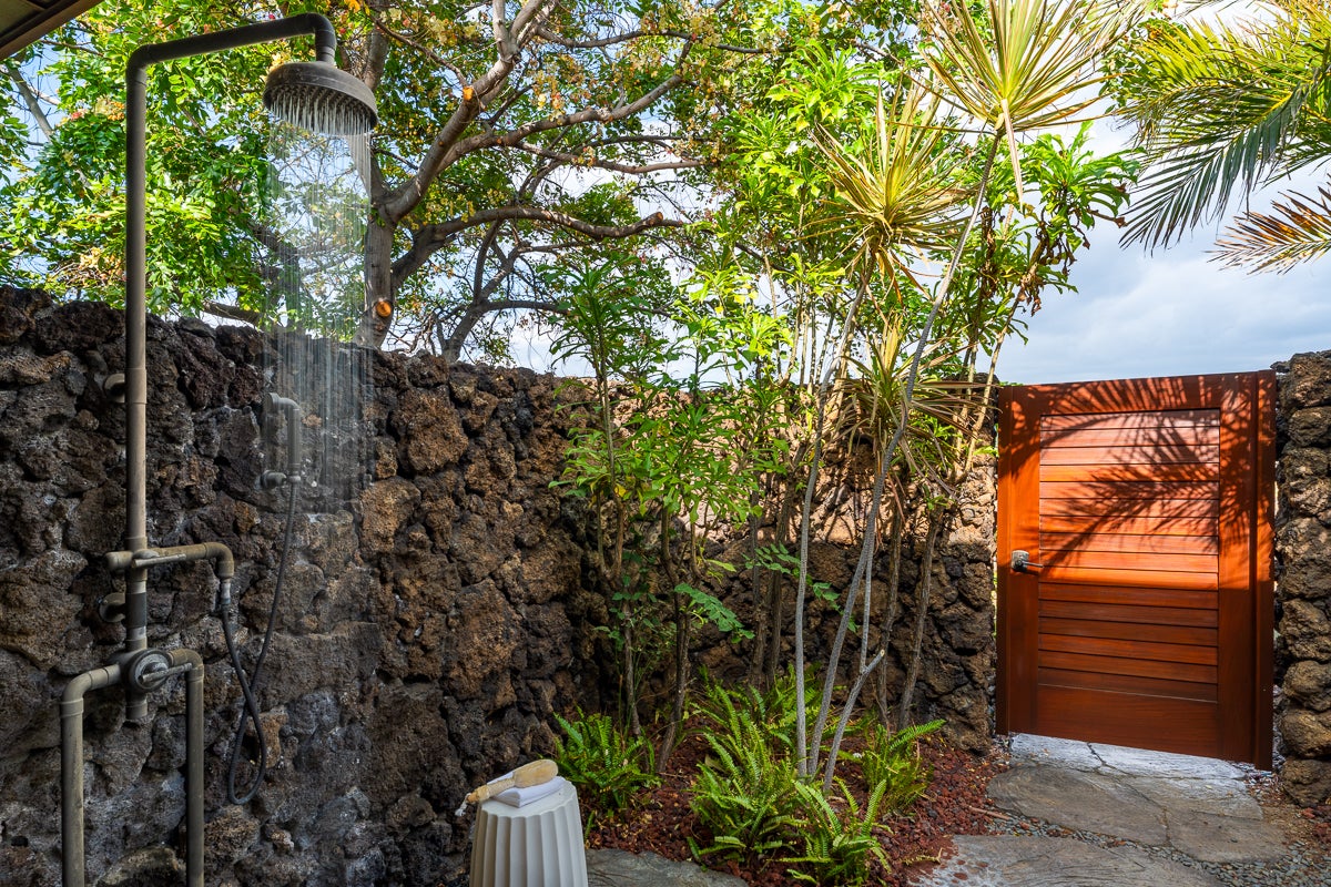 68-1013 KE KAILANI DR