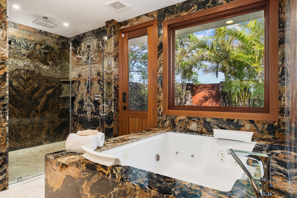 68-1013 KE KAILANI DR