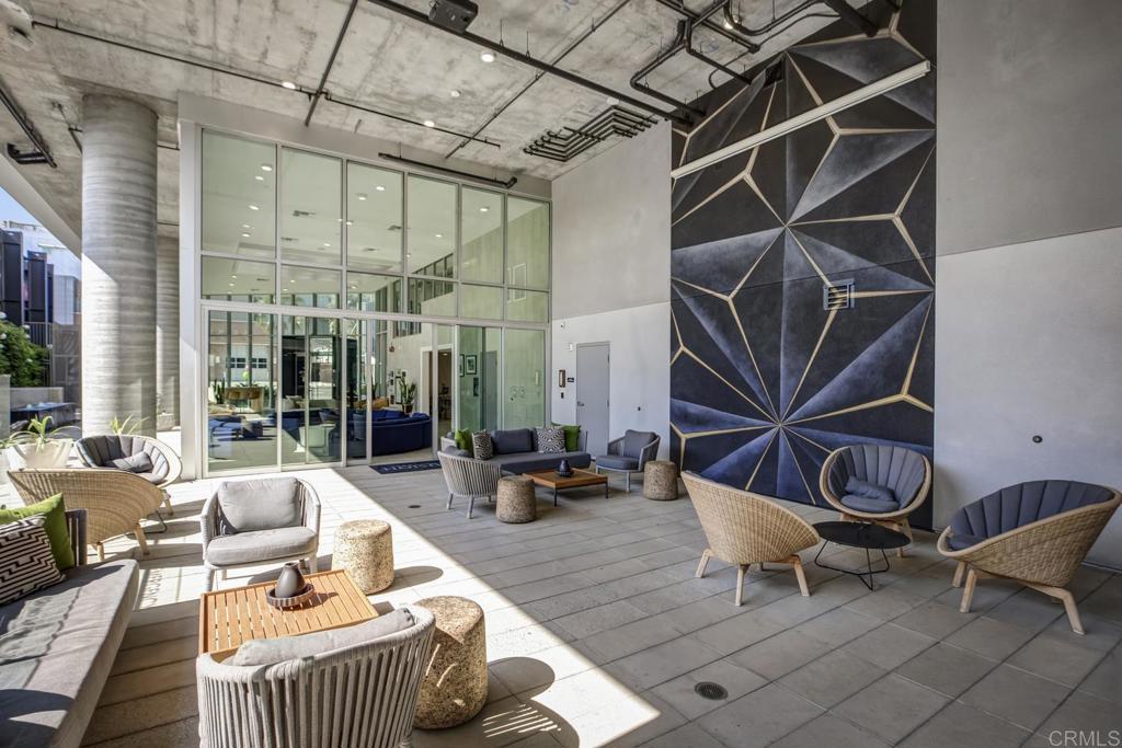 5750 Hollywood Boulevard 236