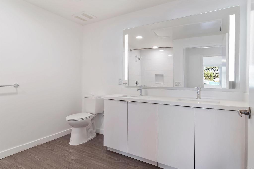 5750 Hollywood Boulevard 236