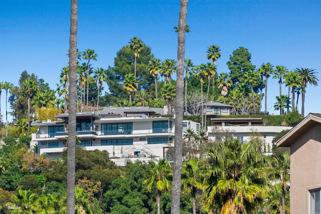 5750 Hollywood Boulevard 236