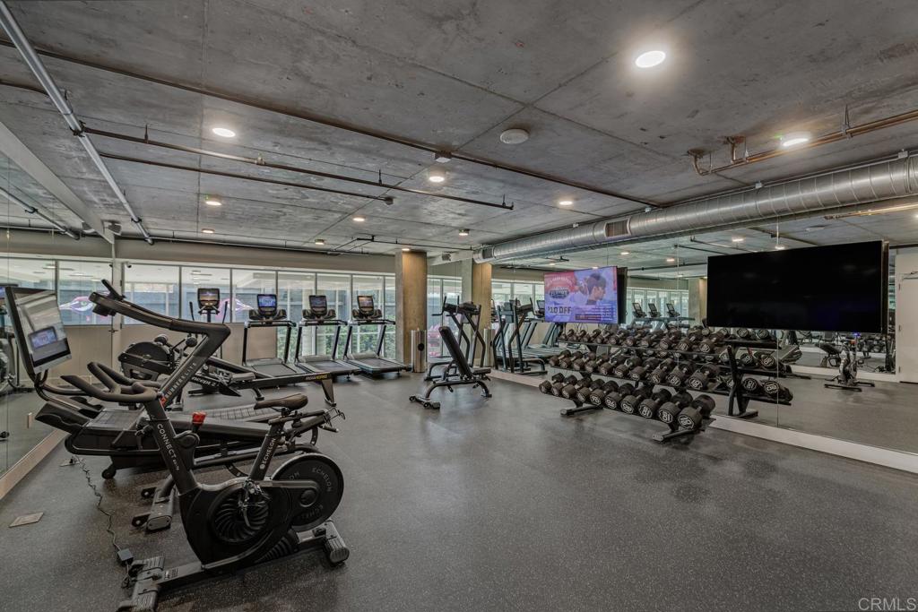 5750 Hollywood Boulevard 236