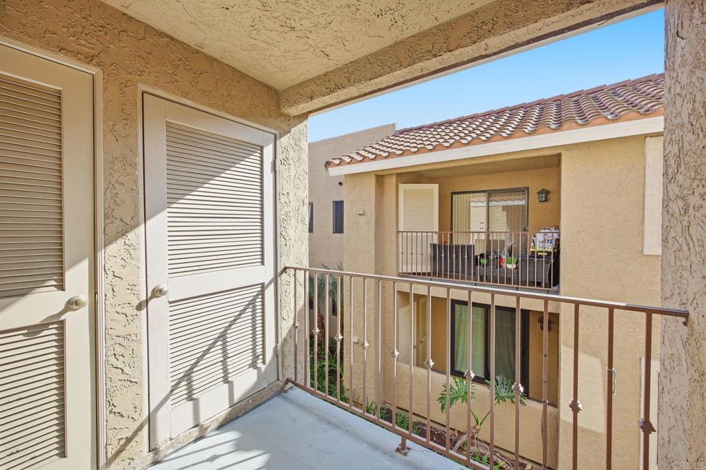 10174 Camino Ruiz 46