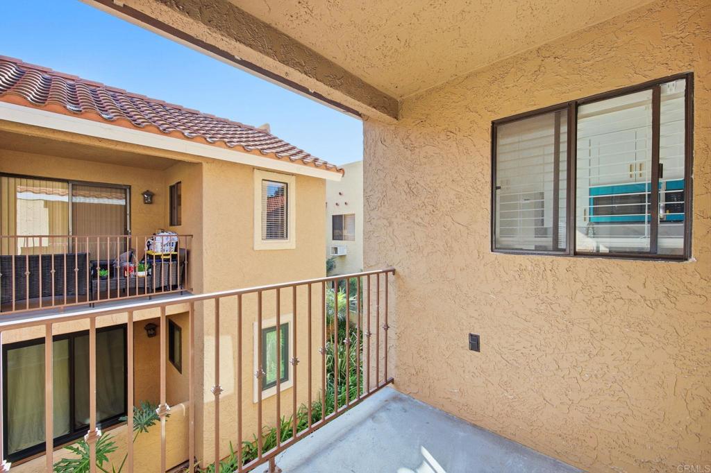 10174 Camino Ruiz 46