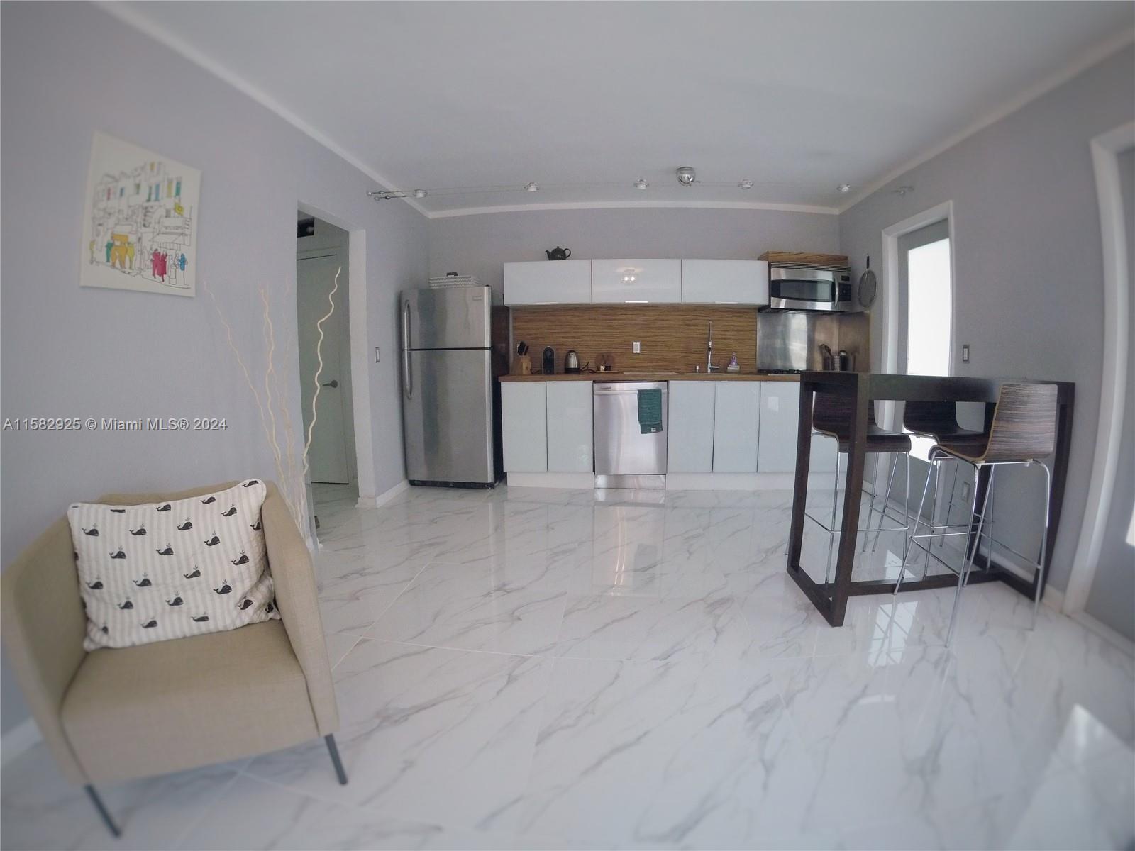1127 Meridian Ave # 1127 Unit: 6-1127