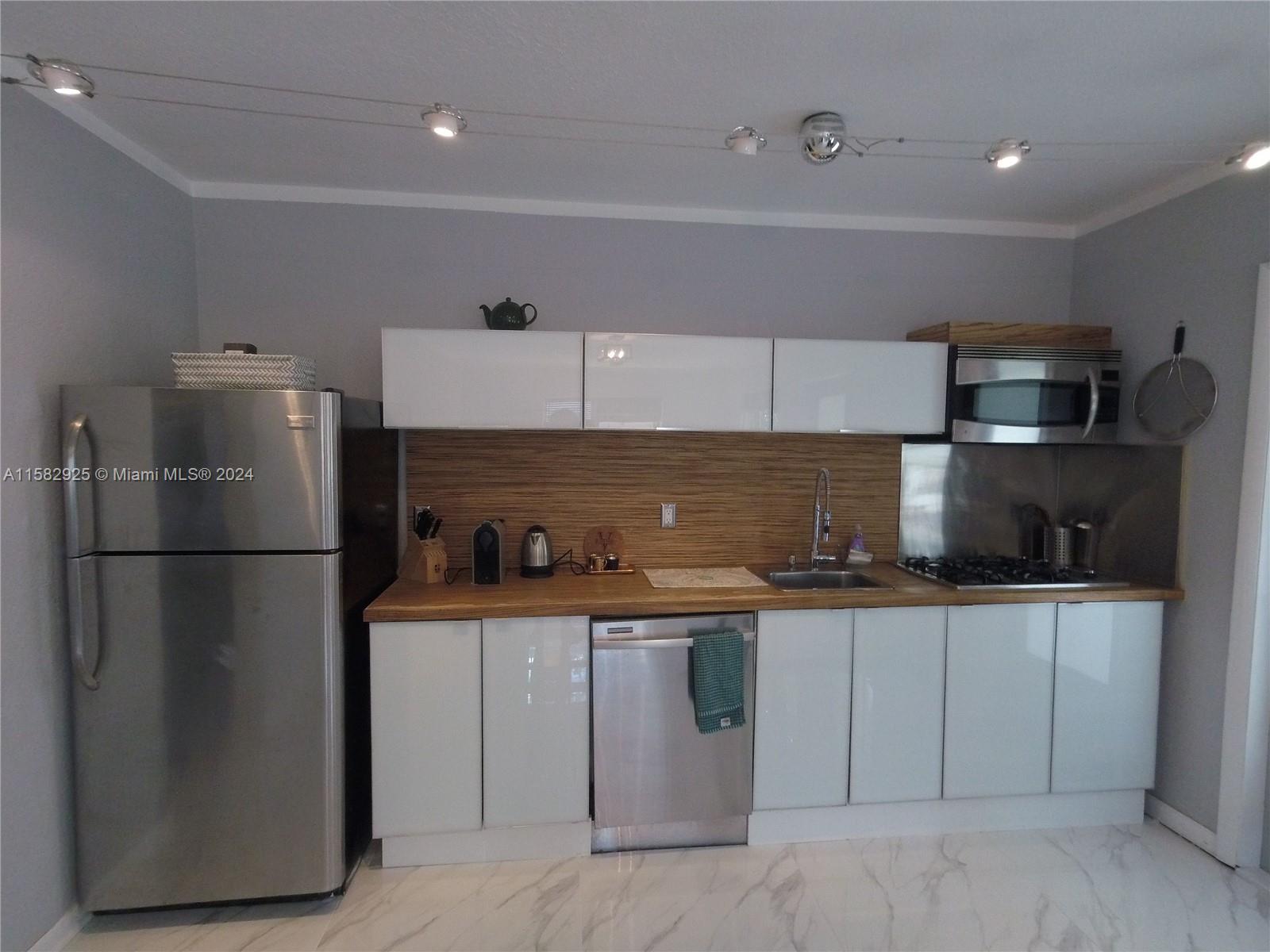 1127 Meridian Ave # 1127 Unit: 6-1127