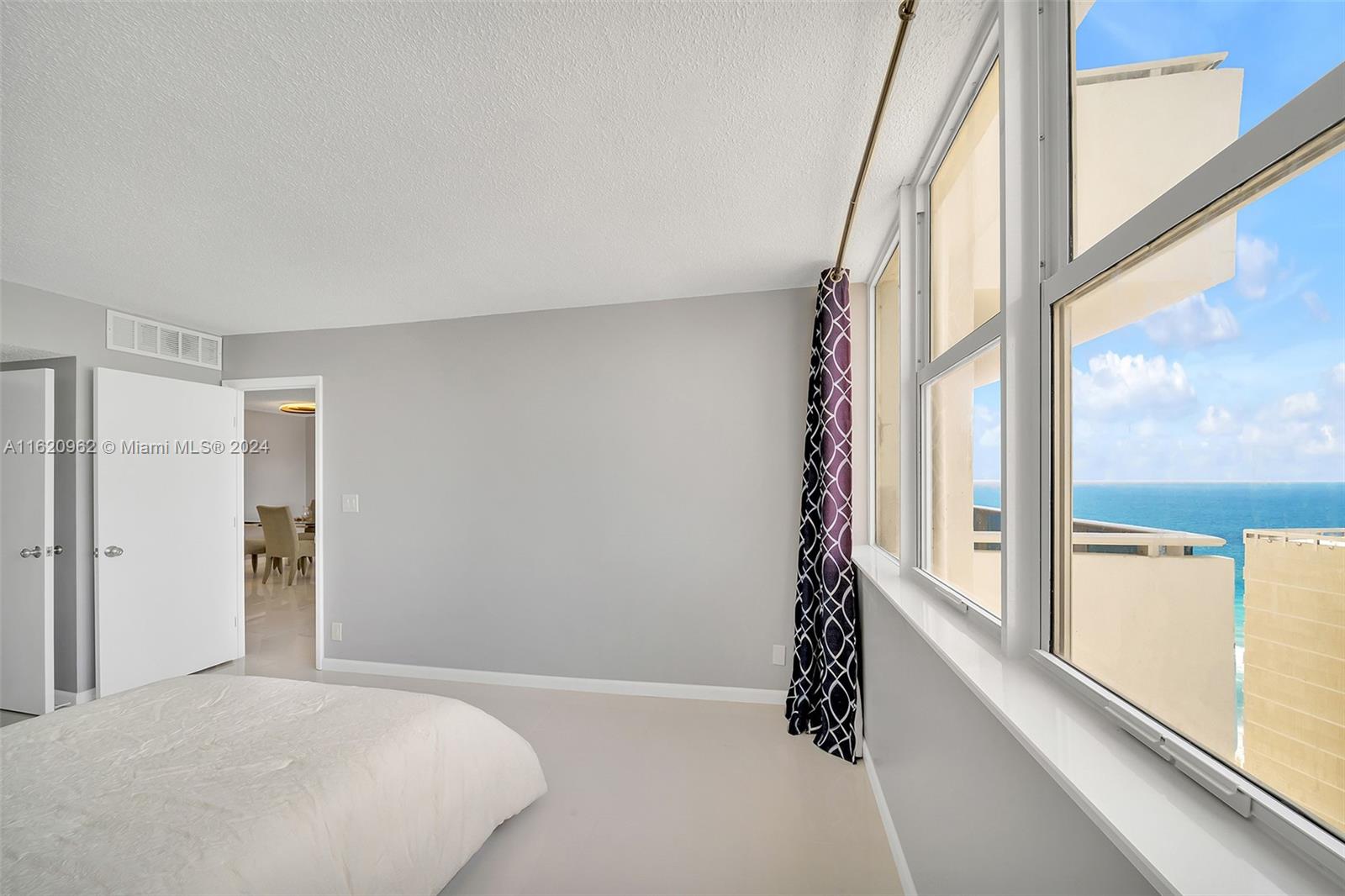 3140 S Ocean Dr # 2002