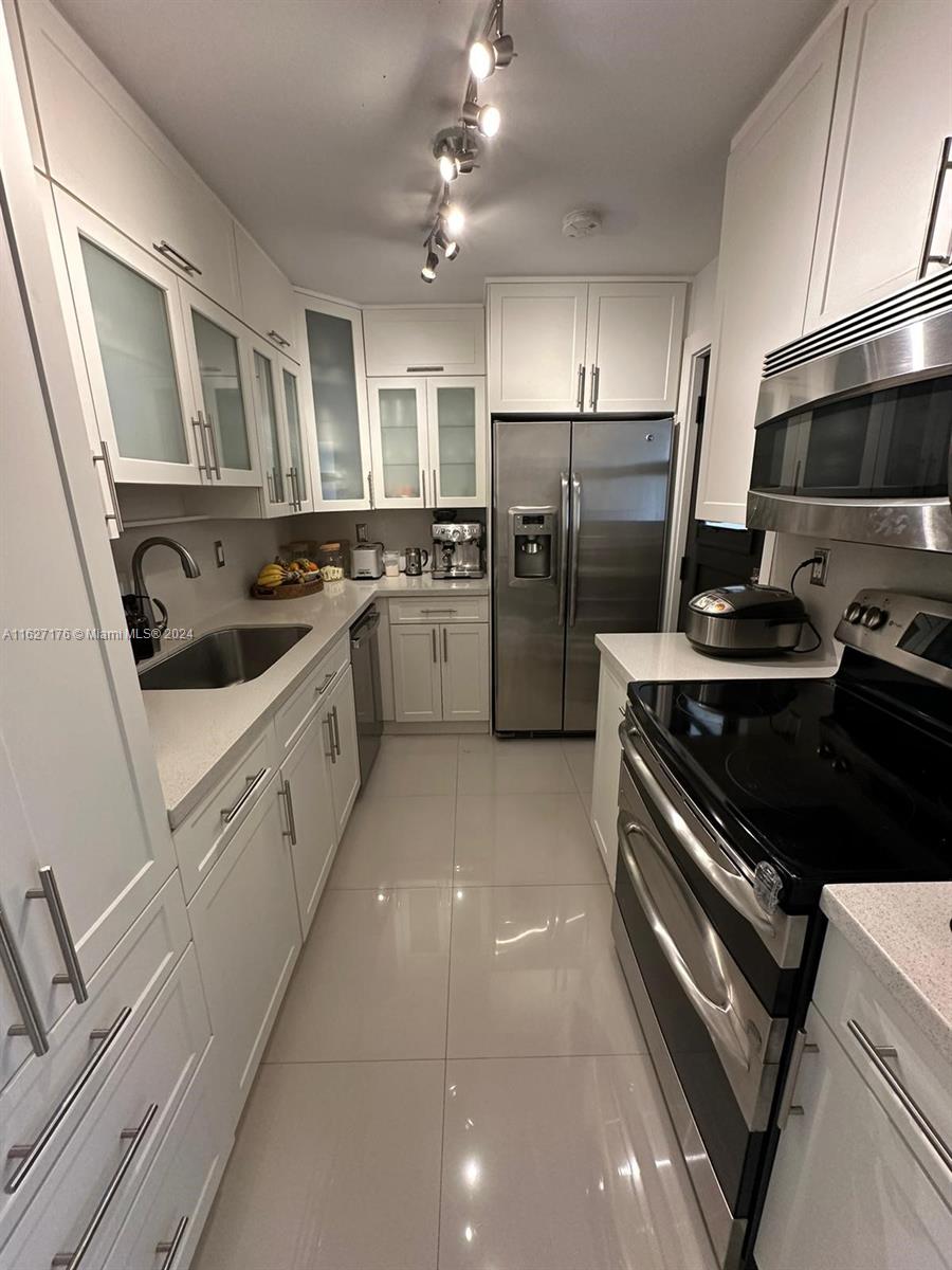 6855 Edgewater DrPrivate Address