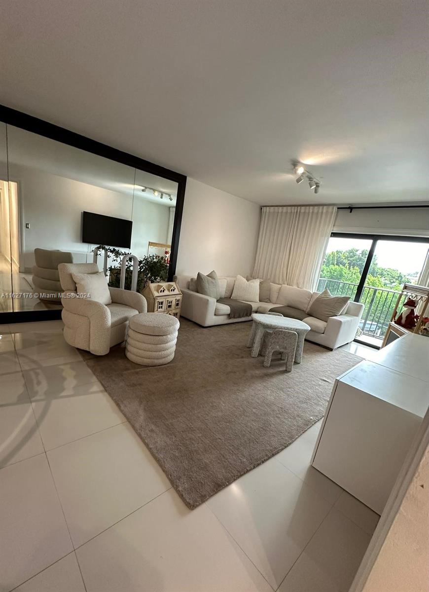 6855 Edgewater DrPrivate Address