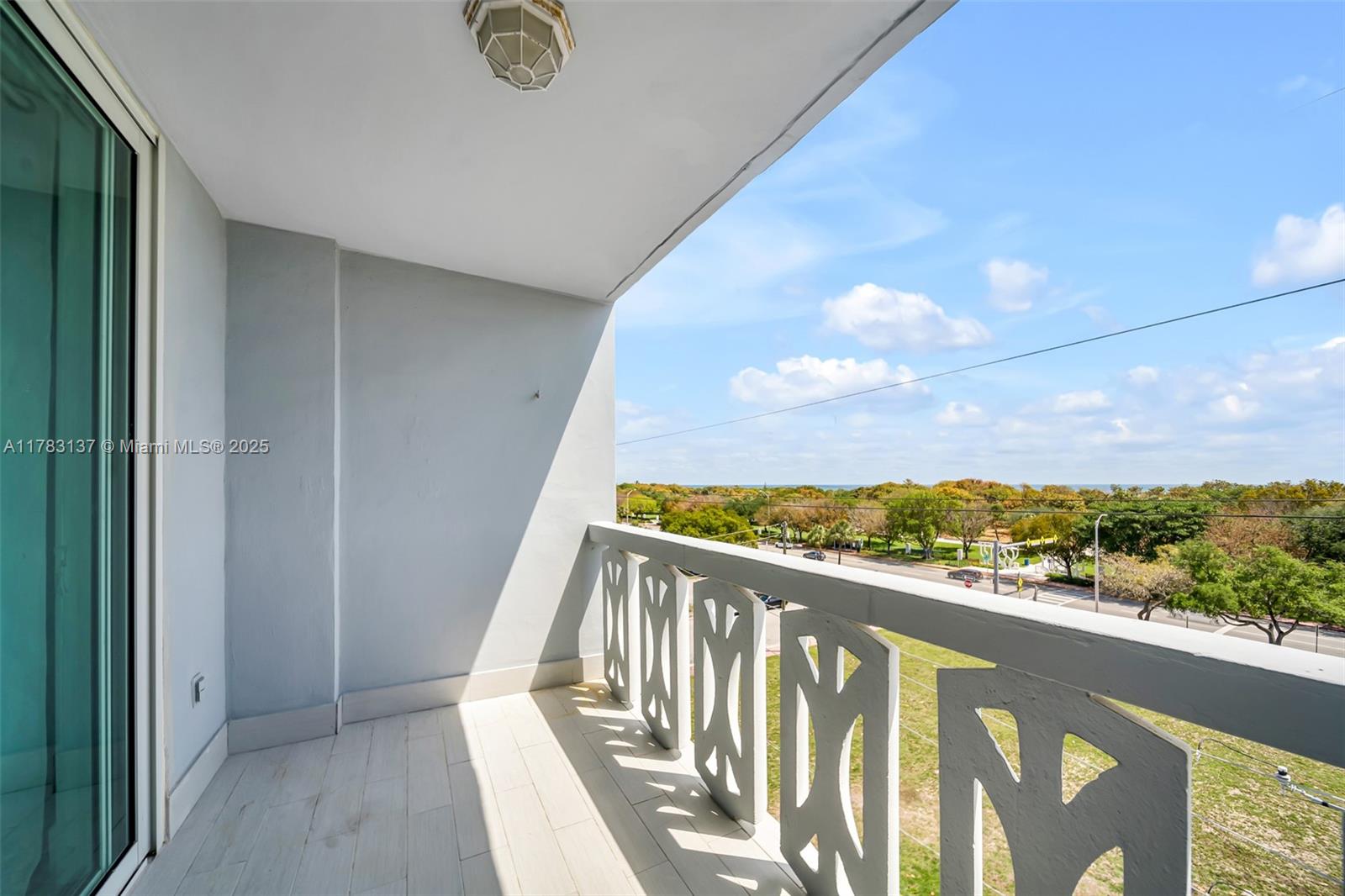 8233 Harding Ave # 607