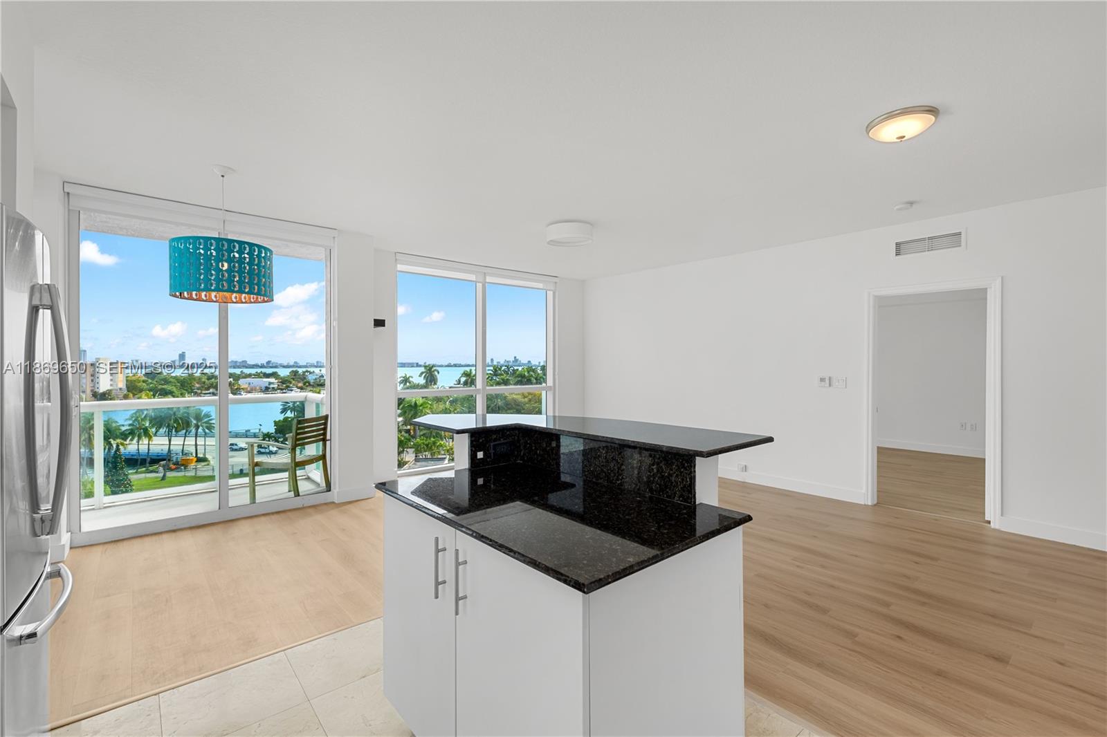 7900 Harbor Island Dr # 712