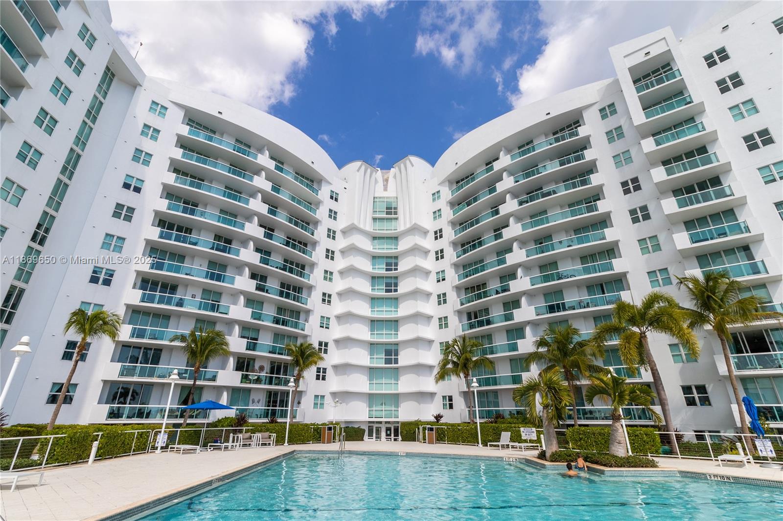 7900 Harbor Island Dr # 712