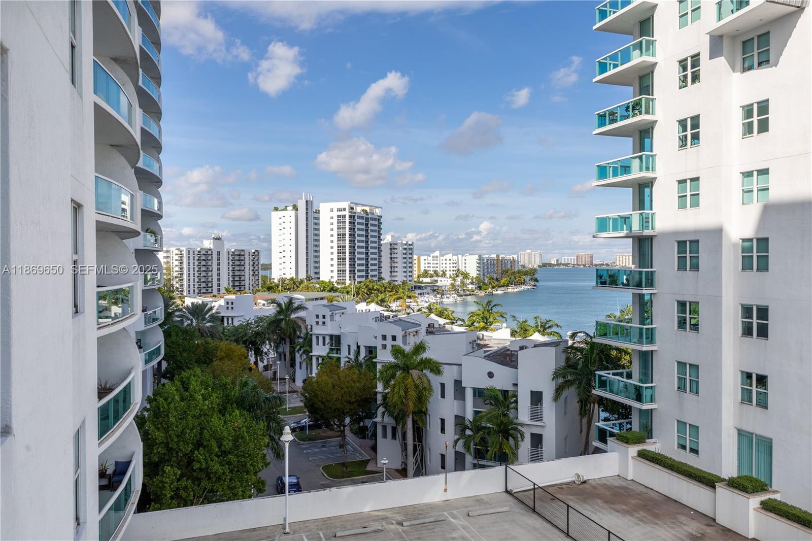 7900 Harbor Island Dr # 712