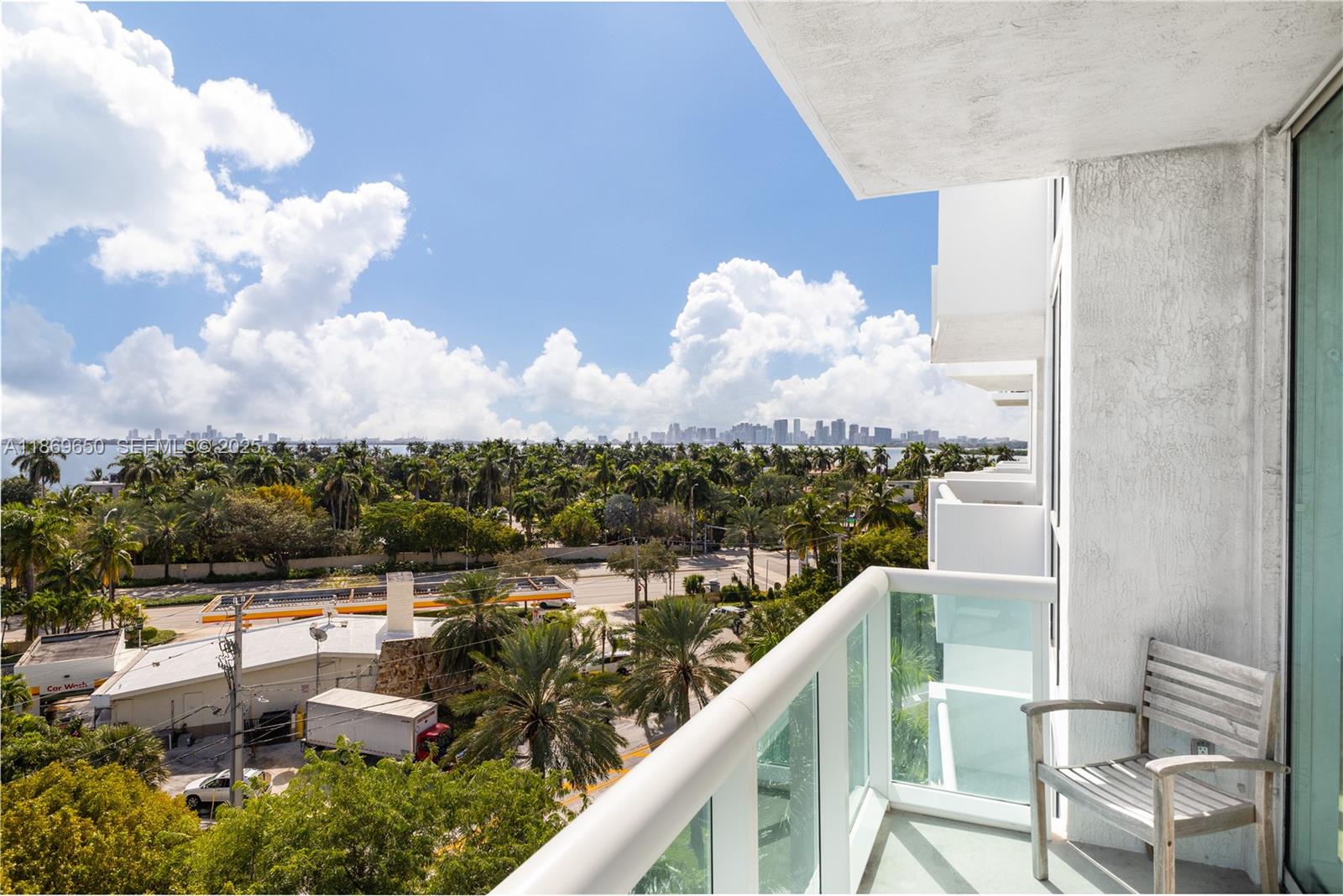 7900 Harbor Island Dr # 712