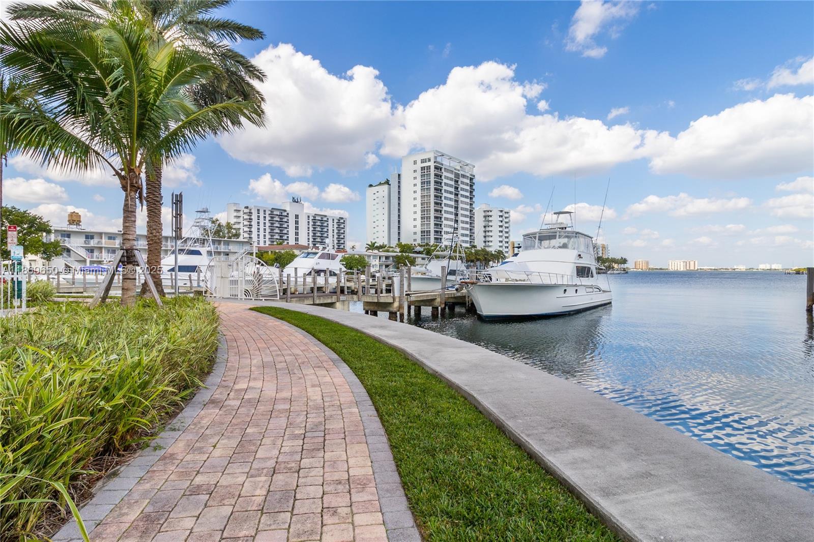 7900 Harbor Island Dr # 712