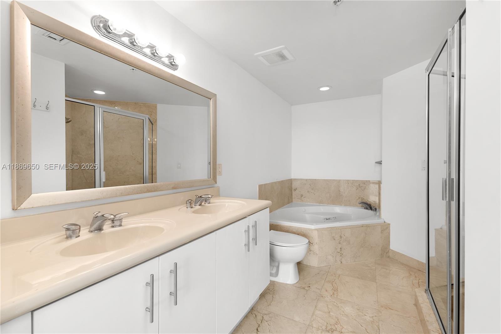 7900 Harbor Island Dr # 712