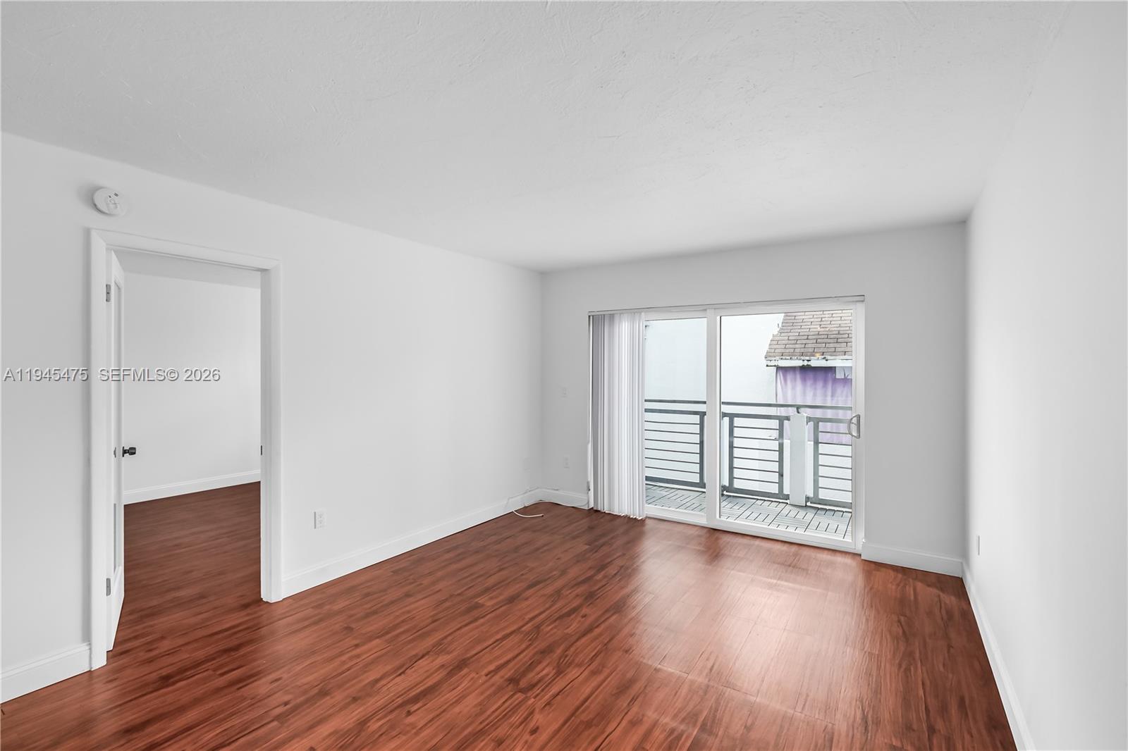 716 Michigan Ave # 402