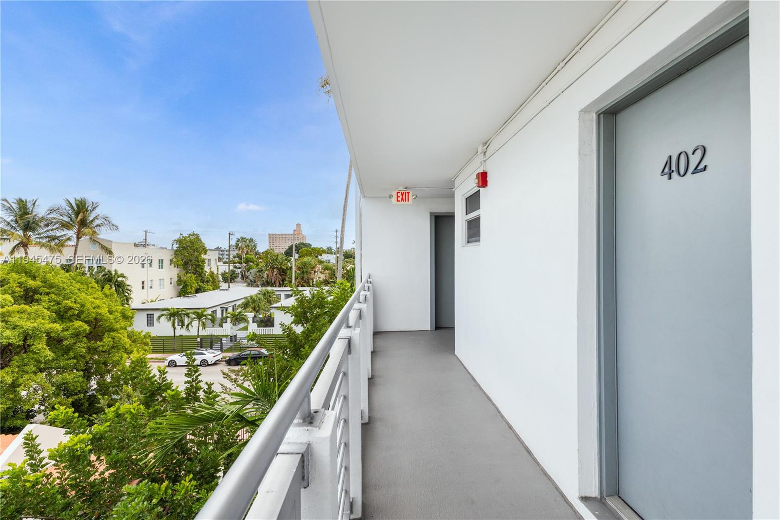 716 Michigan Ave # 402