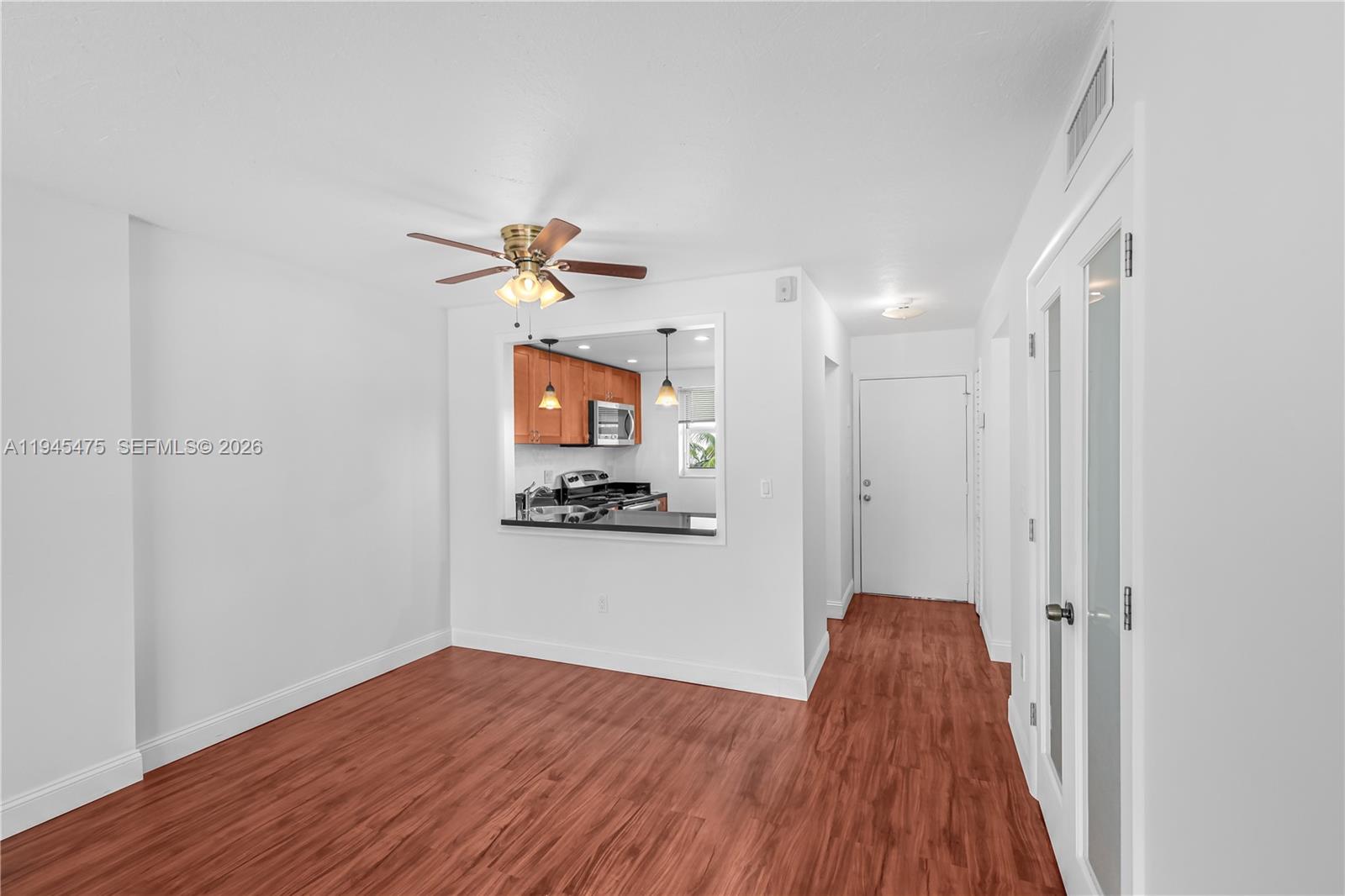 716 Michigan Ave # 402