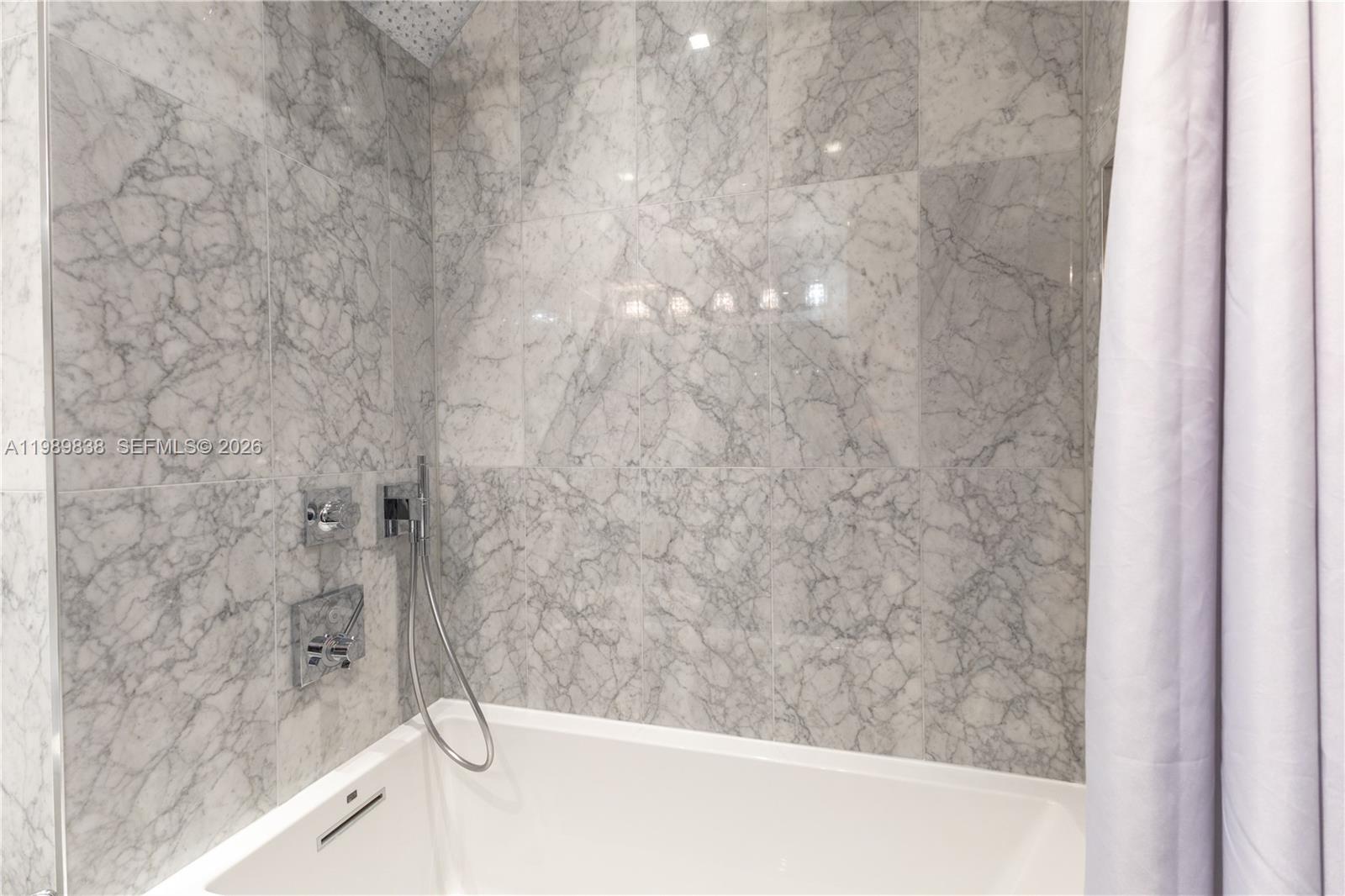 1255 Collins Ave # 901