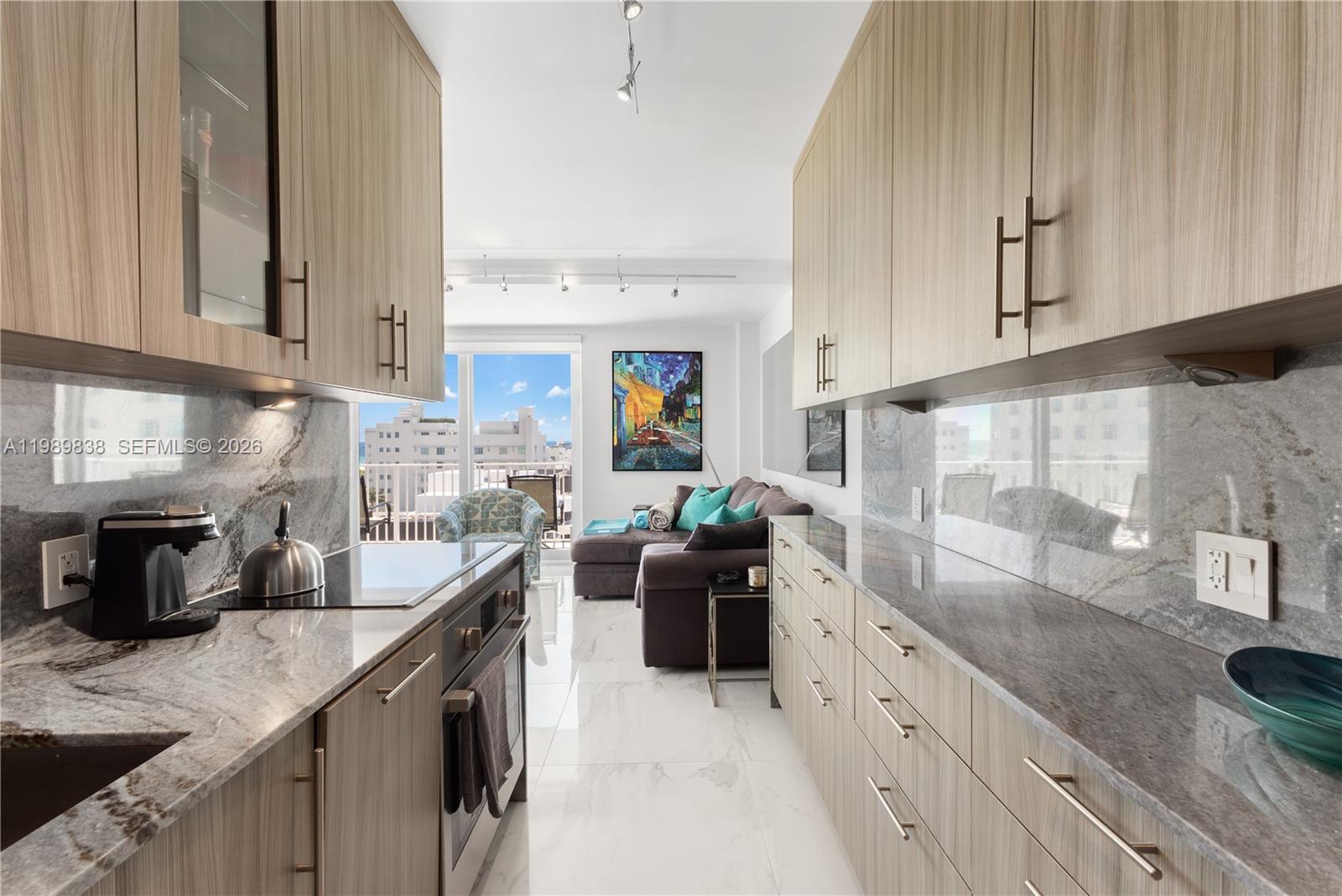 1255 Collins Ave # 901