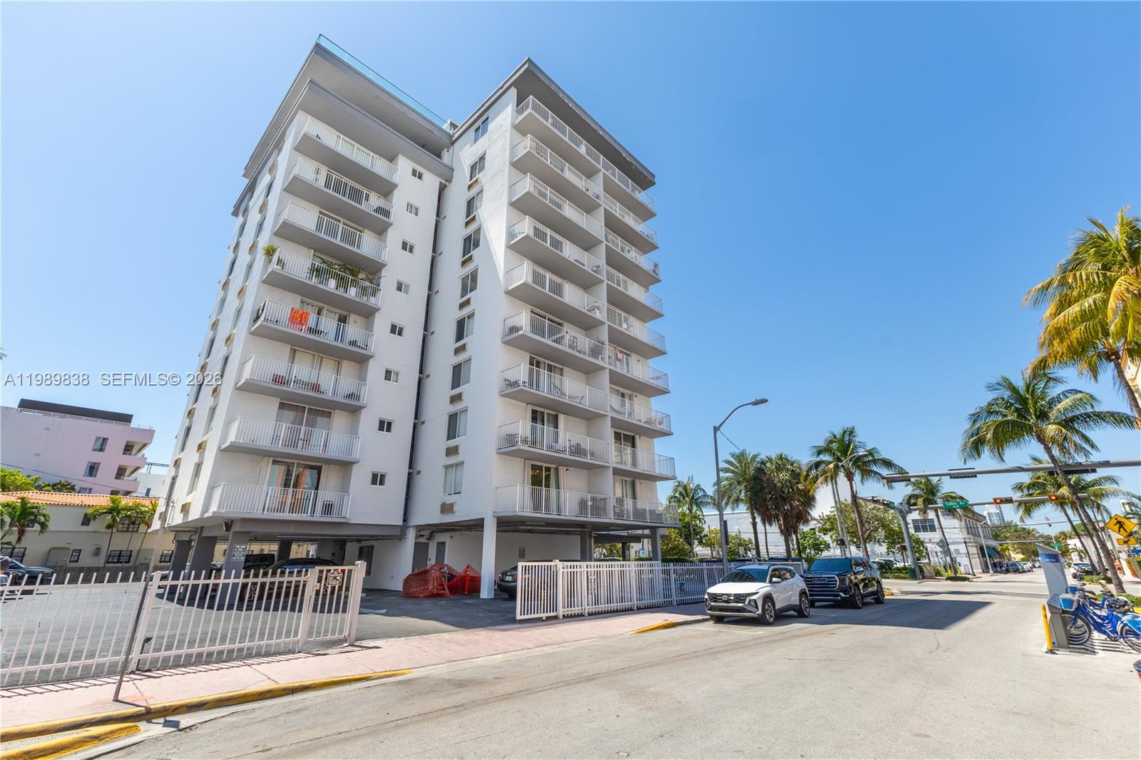 1255 Collins Ave # 901