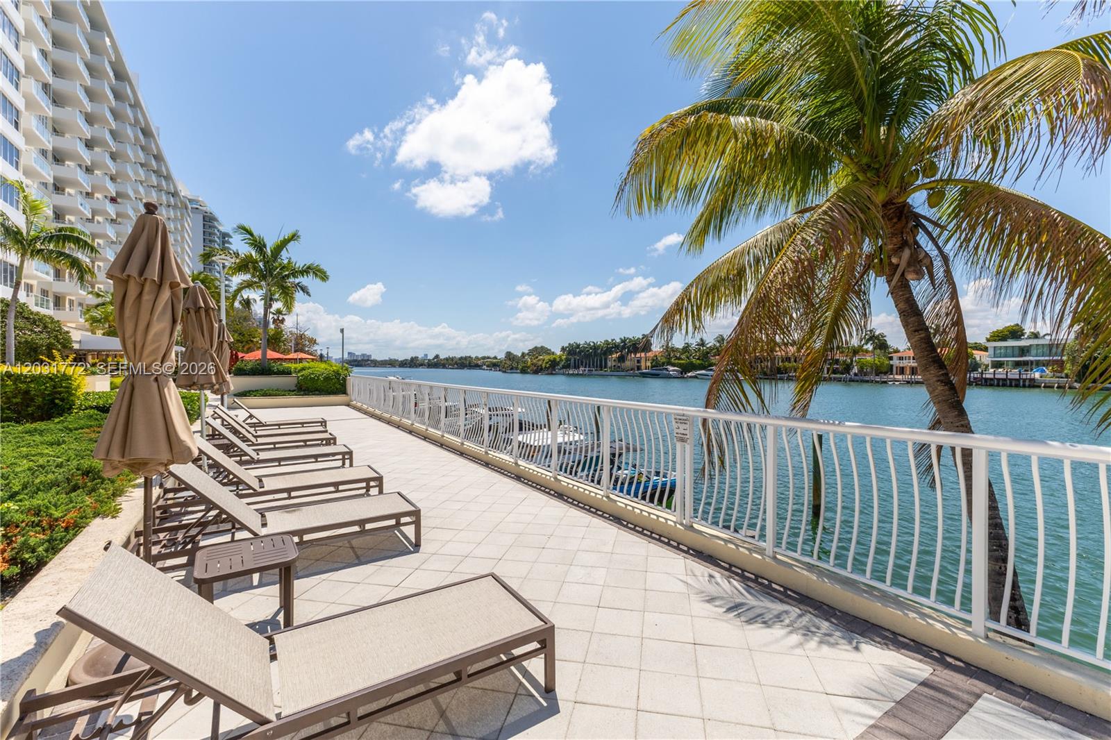 5600 Collins Ave # 14R