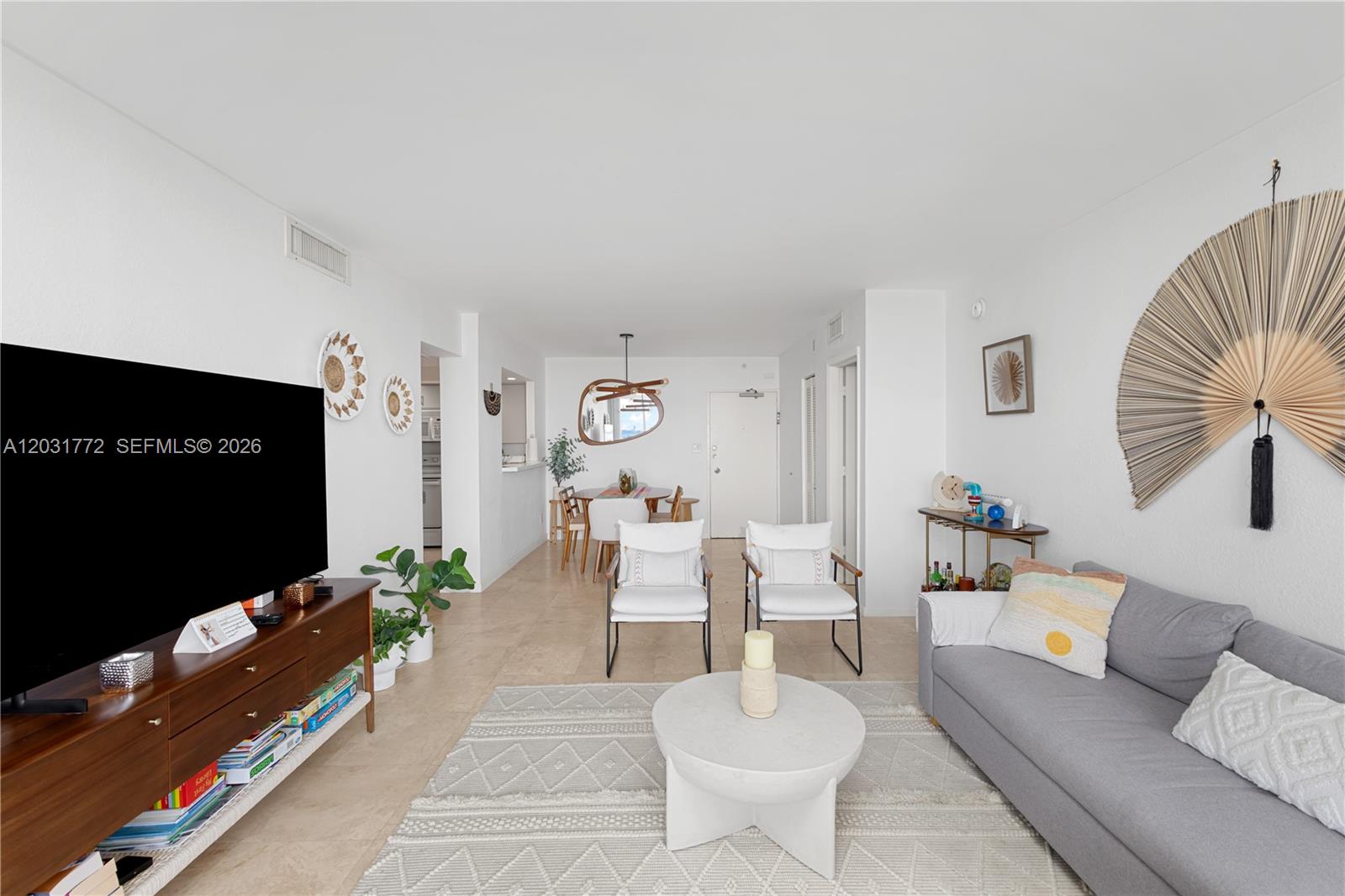 5600 Collins Ave # 14R
