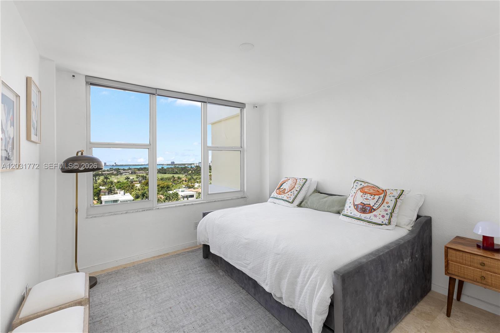 5600 Collins Ave # 14R