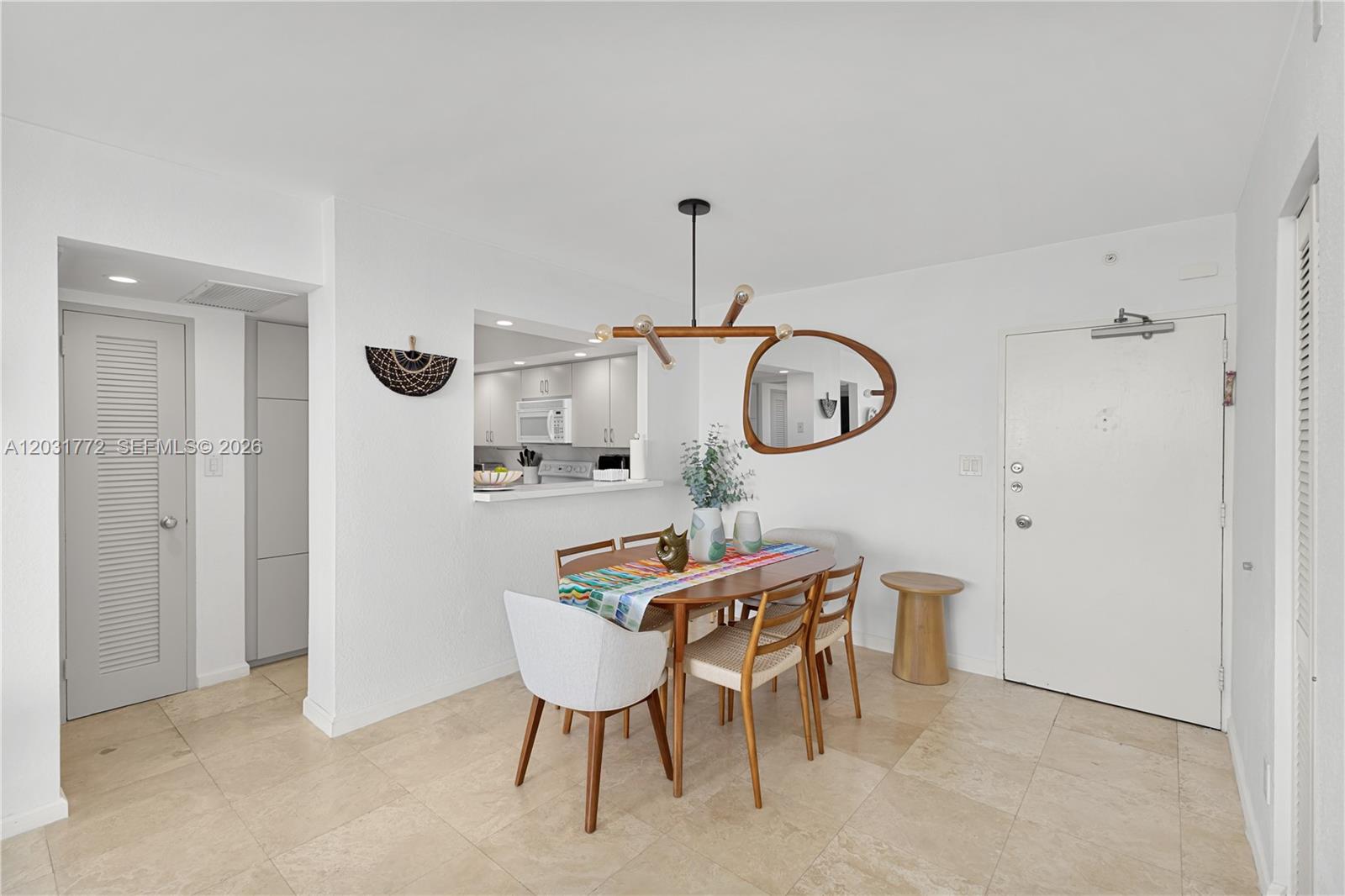 5600 Collins Ave # 14R