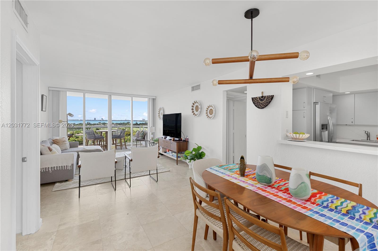 5600 Collins Ave # 14R