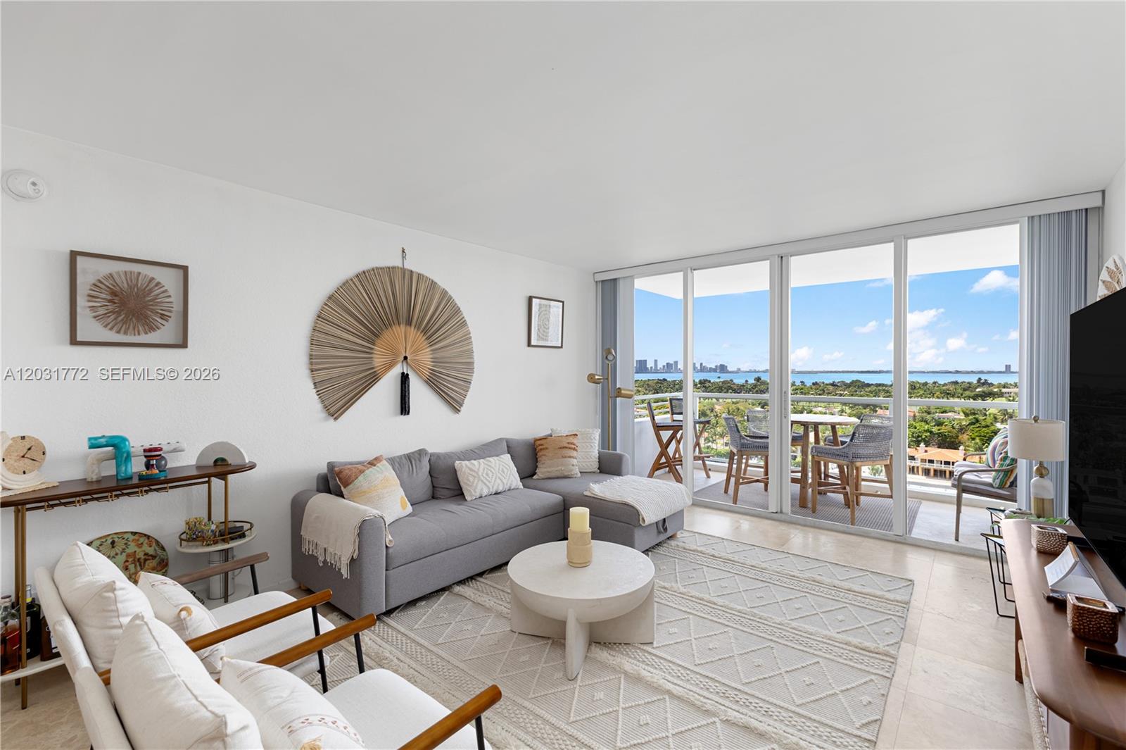 5600 Collins Ave # 14R