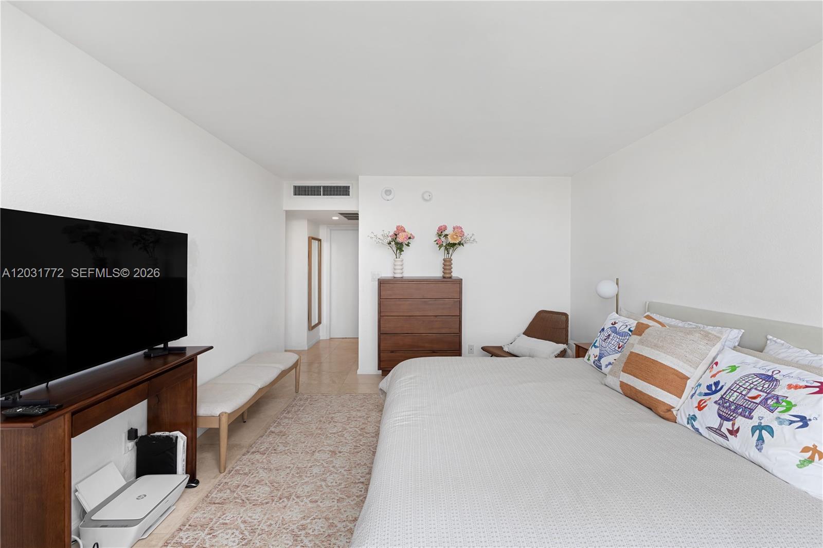 5600 Collins Ave # 14R