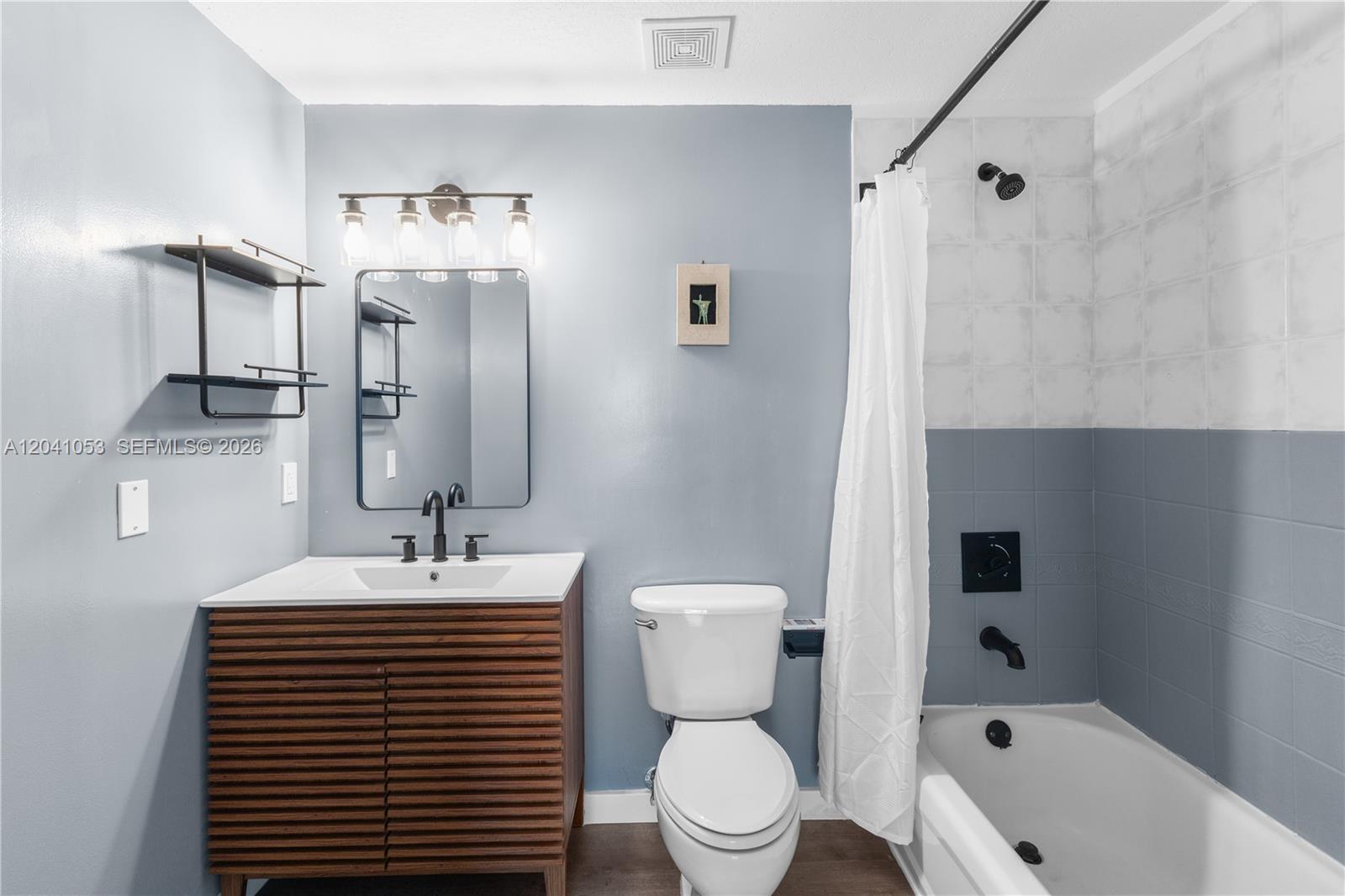 3500 Coral Way # 1509 Unit: PH 109 / 1509