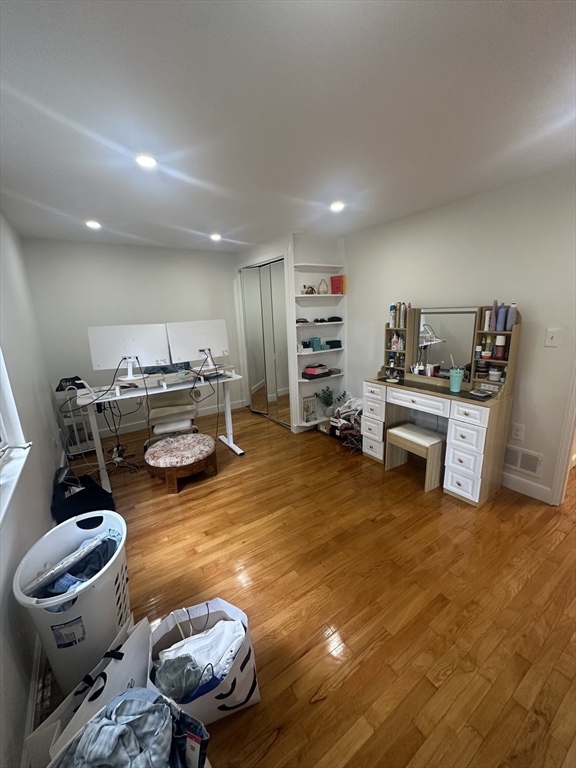 324 Lexington St # 324