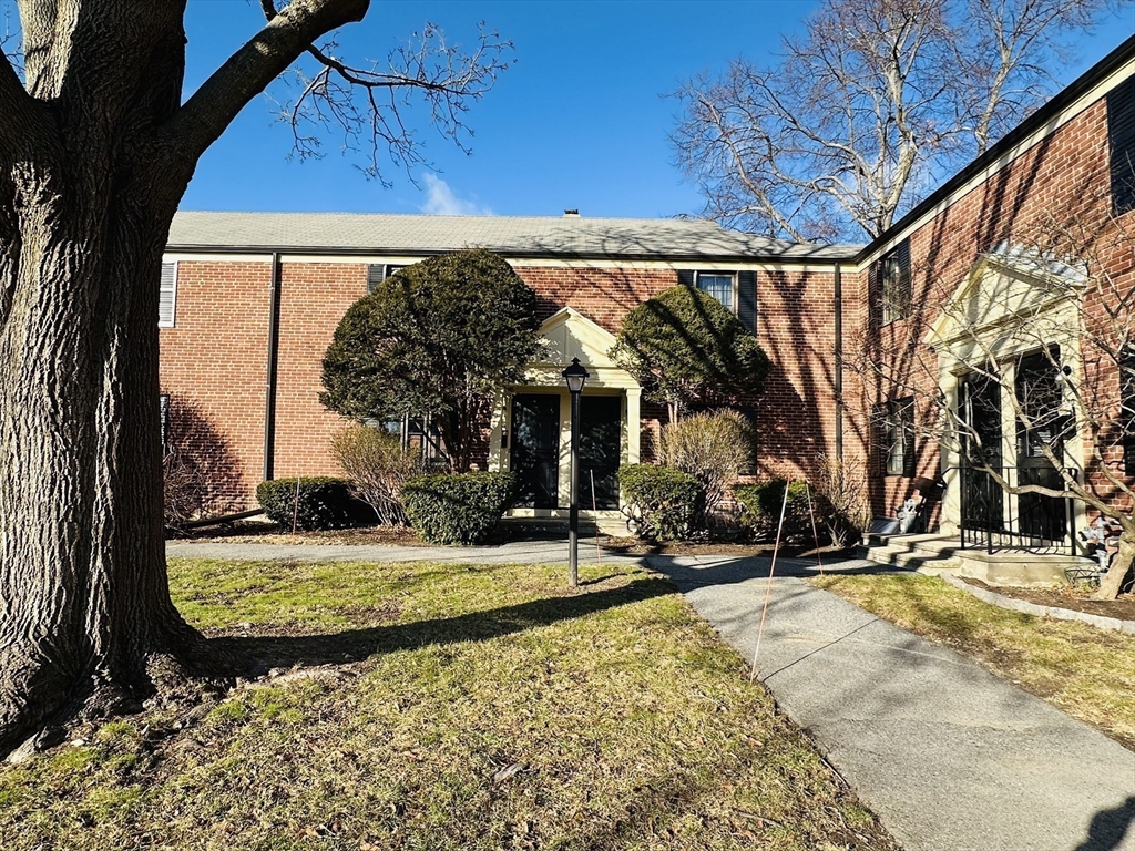 324 Lexington St # 324