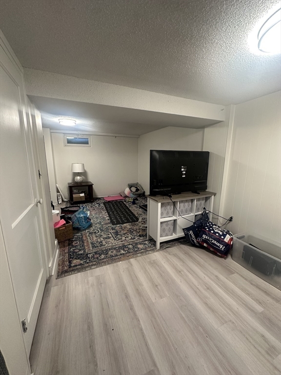 324 Lexington St # 324