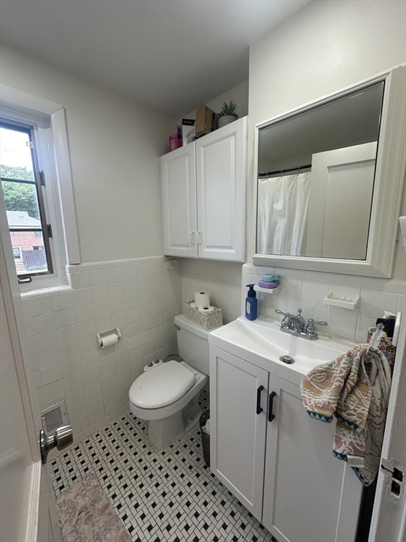 324 Lexington St # 324