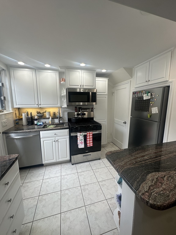 324 Lexington St # 324