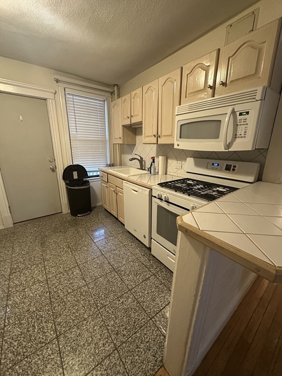 6 Bellvista Rd # 1