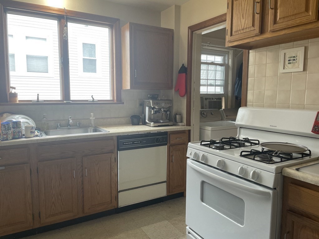 137 Hillside Rd # 1