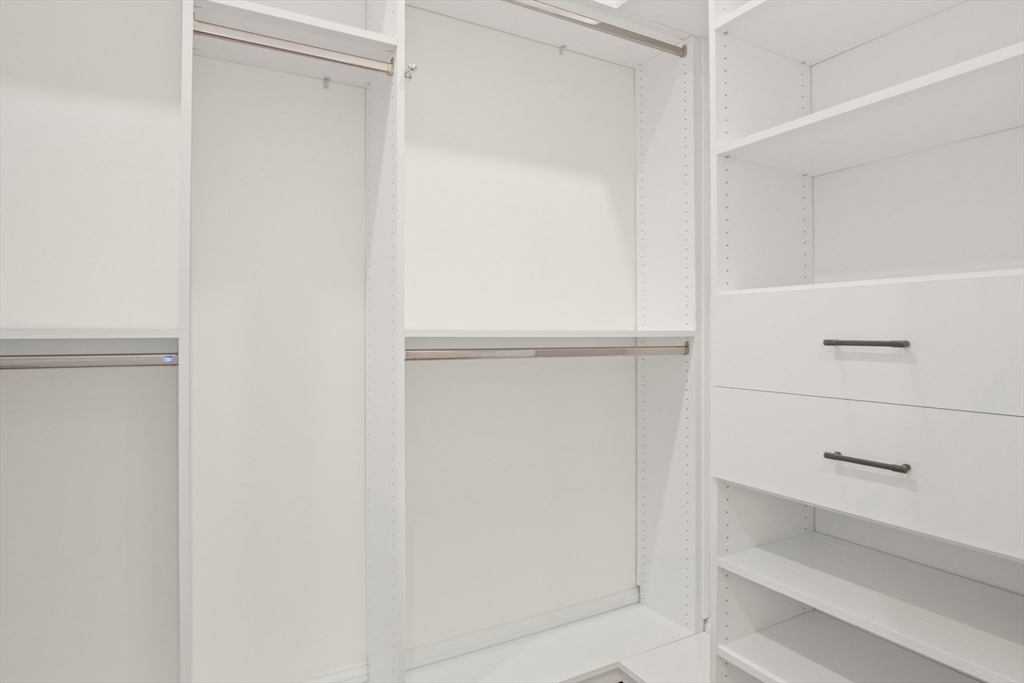 37 Englewood Ave # 3