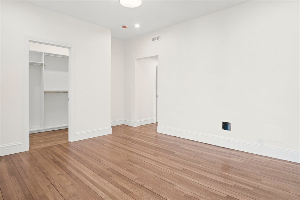 37 Englewood Ave # 3