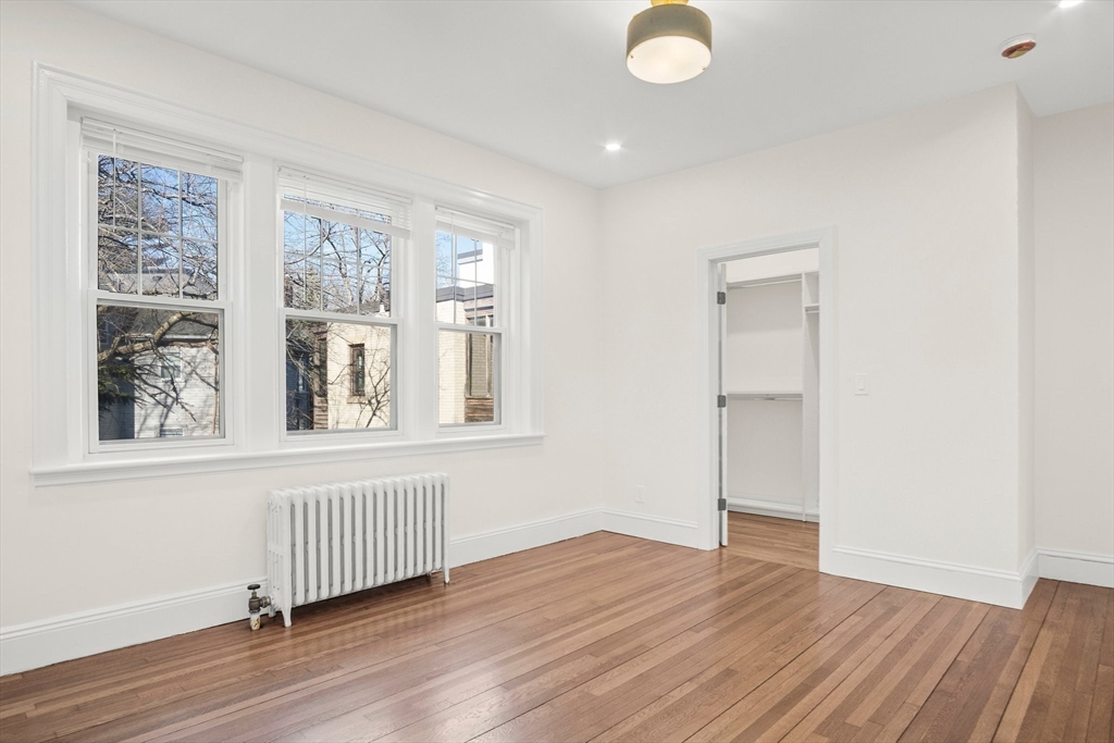 37 Englewood Ave # 3