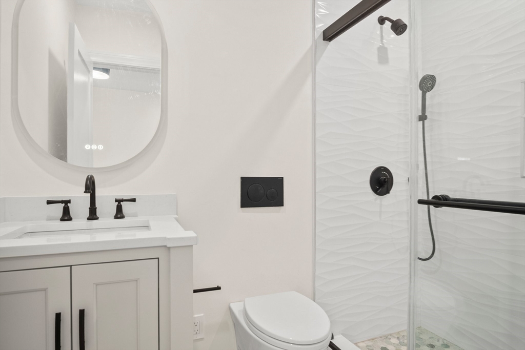 37 Englewood Ave # 3