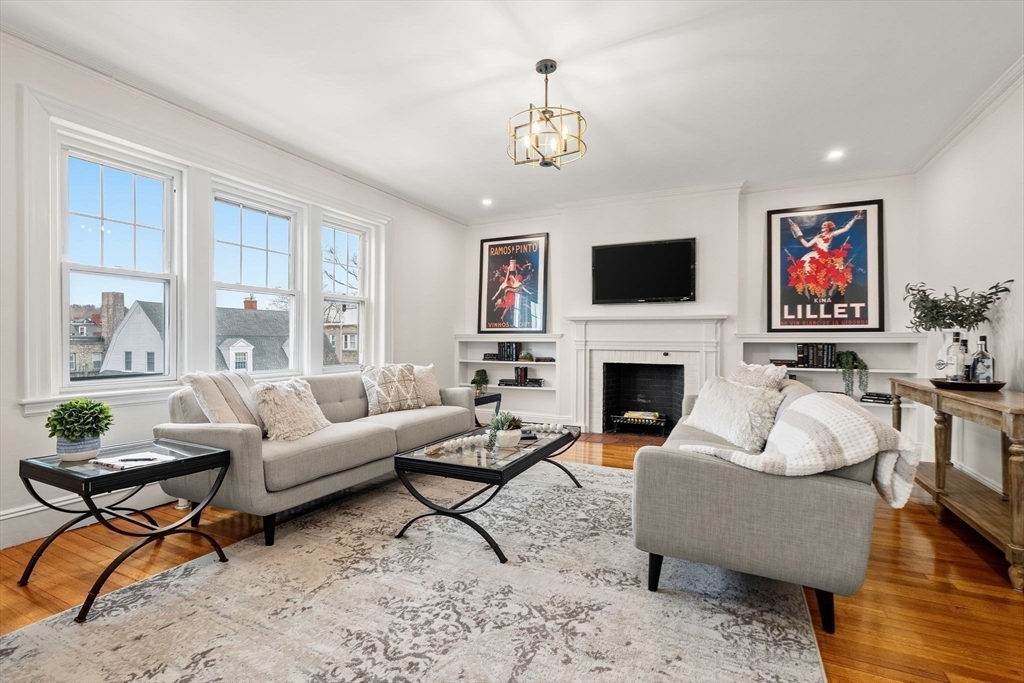 37 Englewood Ave # 3