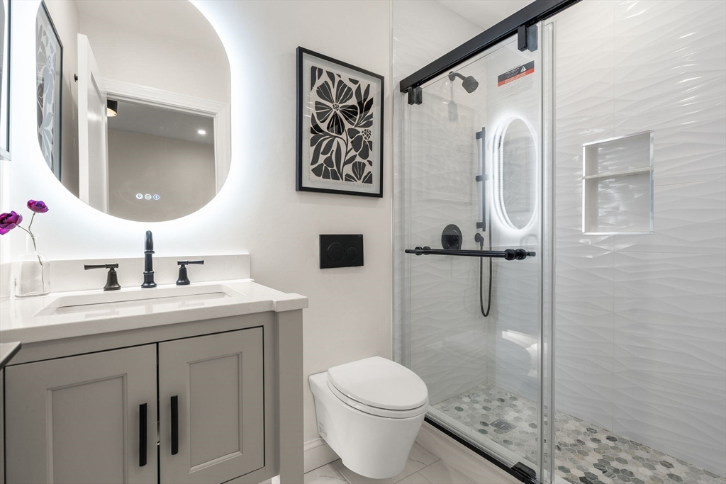 37 Englewood Ave # 3