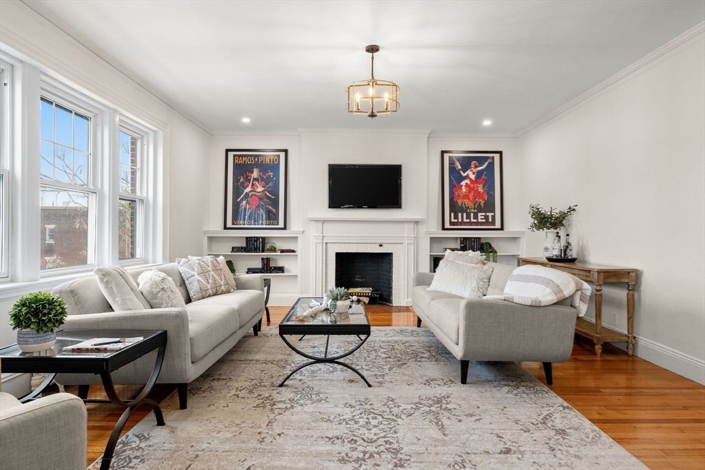 37 Englewood Ave # 3