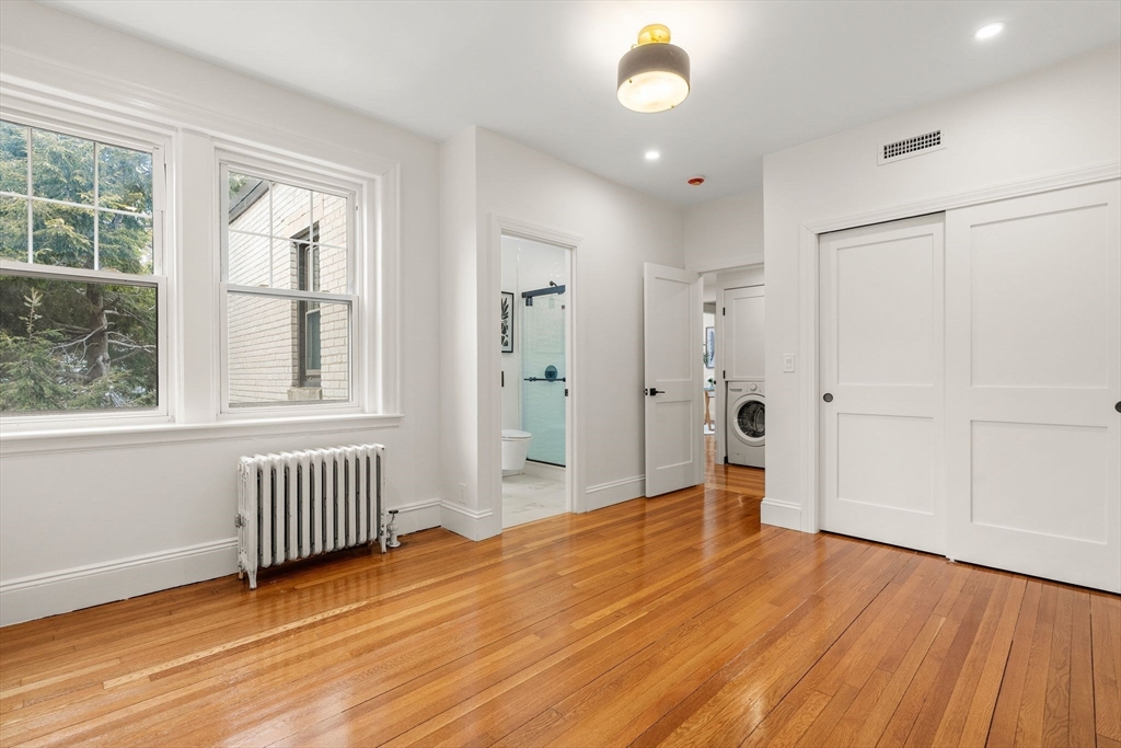 37 Englewood Ave # 3